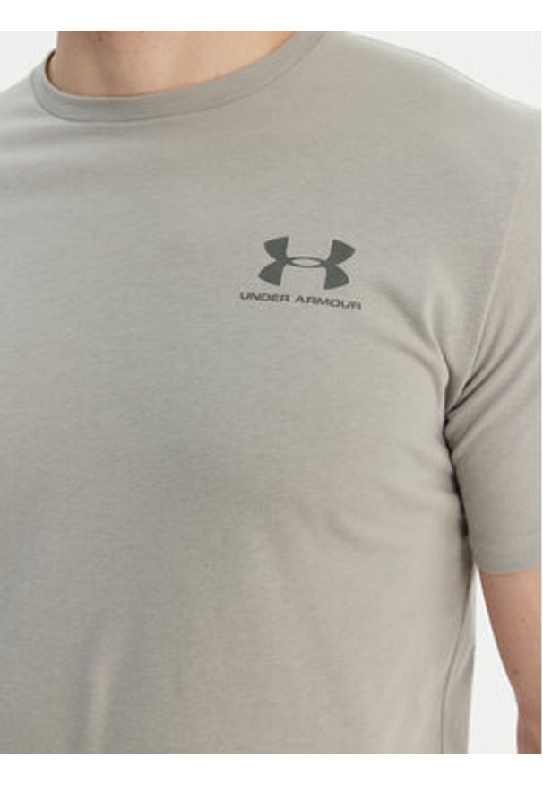Under Armour T-Shirt Left Chest Logo SS 1326799 Pomarańczowy Loose Fit. Kolor: pomarańczowy. Materiał: syntetyk