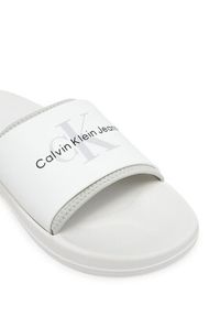 Calvin Klein Jeans Klapki Slide Rubber Neoprene Monologo YM0YM00361 Biały. Kolor: biały