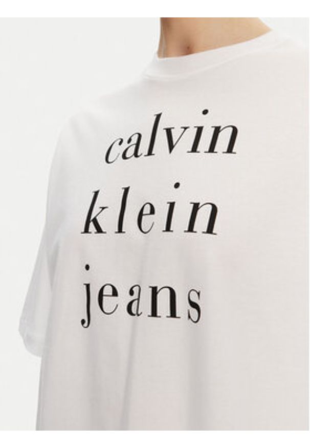 Calvin Klein Jeans T-Shirt LV047B827G Biały Relaxed Fit. Kolor: biały. Materiał: bawełna