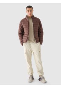 4f - 4F Kurtka puchowa z syntetycznym wypełnieniem męska - brązowa XXL. Okazja: na co dzień. Typ kołnierza: kołnierzyk stójkowy. Kolor: brązowy. Materiał: puch, syntetyk. Długość: długie. Styl: casual, klasyczny, sportowy #1