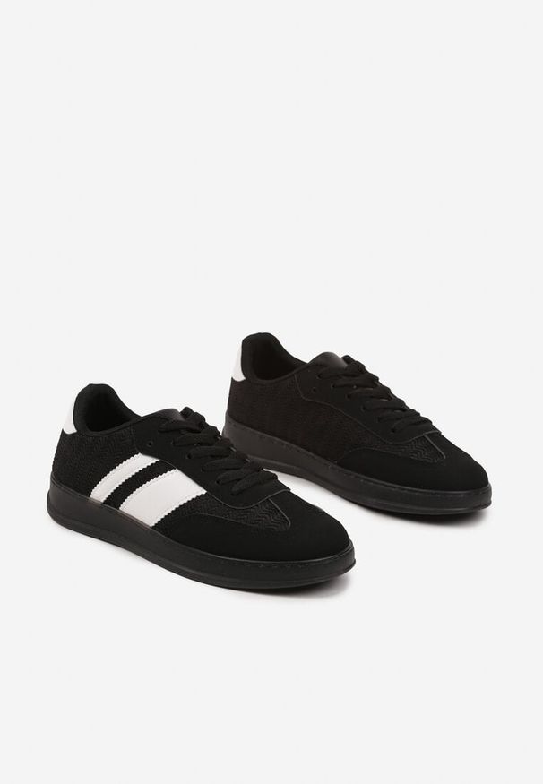 Born2be - Czarne Sneakersy Typu Kultowe Tenisówki na Półtransparentnej Podeszwie Ulinera. Okazja: na co dzień. Zapięcie: sznurówki. Kolor: czarny. Materiał: materiał, jeans