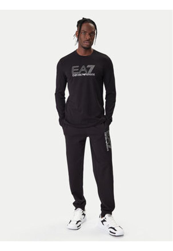 EA7 Emporio Armani Longsleeve 7M001310 AF10373 UC001 Czarny Regular Fit. Kolor: czarny. Materiał: bawełna. Długość rękawa: długi rękaw