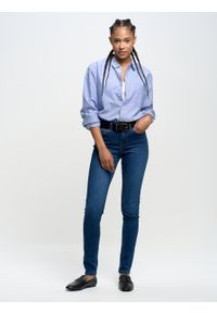 Big-Star - Spodnie jeans damskie Adela 358. Stan: podwyższony. Kolor: niebieski. Styl: klasyczny