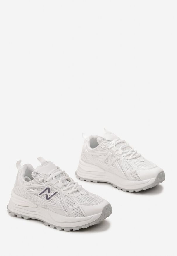 Born2be - Białe Sneakersy na Grubej Podeszwie z Siateczką Aslova. Kolor: biały