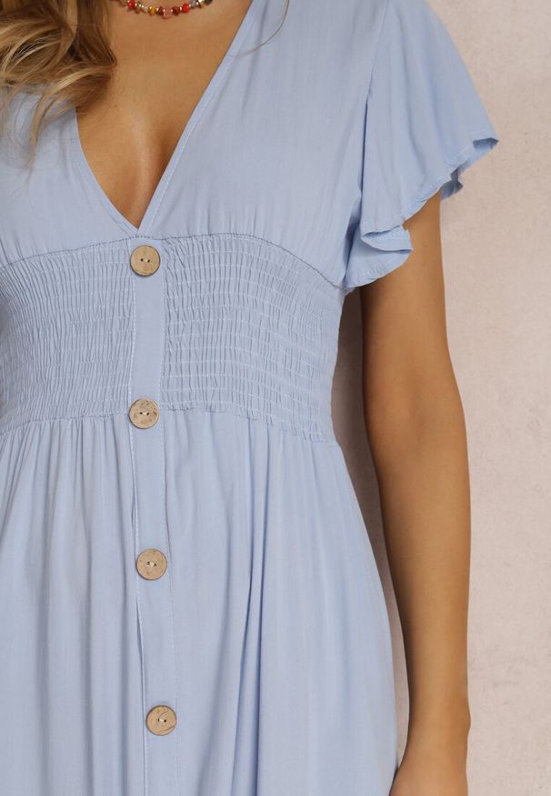 Renee - Jasnoniebieska Sukienka z Wiskozy Lobsy. Okazja: na spacer, na co dzień. Kolor: niebieski. Materiał: wiskoza. Długość rękawa: krótki rękaw. Wzór: gładki, aplikacja. Sezon: lato. Styl: casual. Długość: maxi