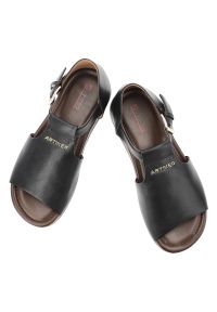 Sandały damskie Artiker, cholewka ze skóry naturalnej licowej pasek wokół kostki z regulacją na klamrę, czarne, 58C0547. Zapięcie: klamry. Kolor: czarny. Materiał: skóra #3