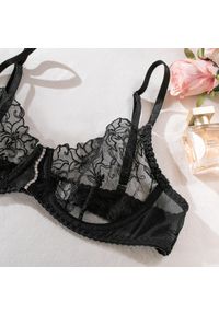 Intica - Koronkowy komplet bielizny z pasem i łańcuszkiem elegancki styl Dennise. Kolor: czarny. Materiał: koronka. Wzór: koronka #10