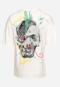 Born2be - Biała Koszulka z Krótkim Rękawem T-Shirt z Nadrukiem z Przodu i na Plecach Franestia. Okazja: na co dzień. Kolor: biały. Materiał: jeans. Długość rękawa: krótki rękaw. Długość: krótkie. Wzór: nadruk. Styl: casual, elegancki #6