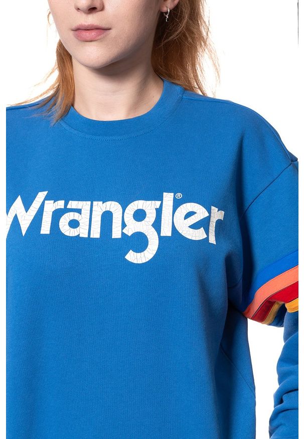 Wrangler - BLUZA WRANGLER DAMSKA LOGO SWEAT DEEP WATER W6072HQDF 112130428. Wzór: nadruk