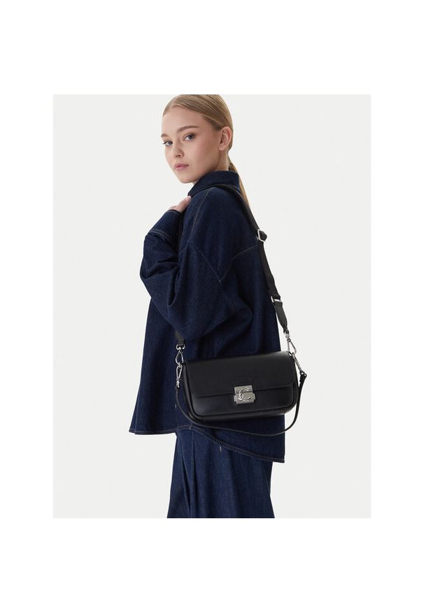 Torebka Coccinelle. Kolor: czarny
