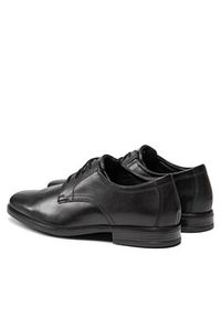 Clarks Półbuty Howard Walk 261612857 Czarny. Kolor: czarny. Materiał: skóra