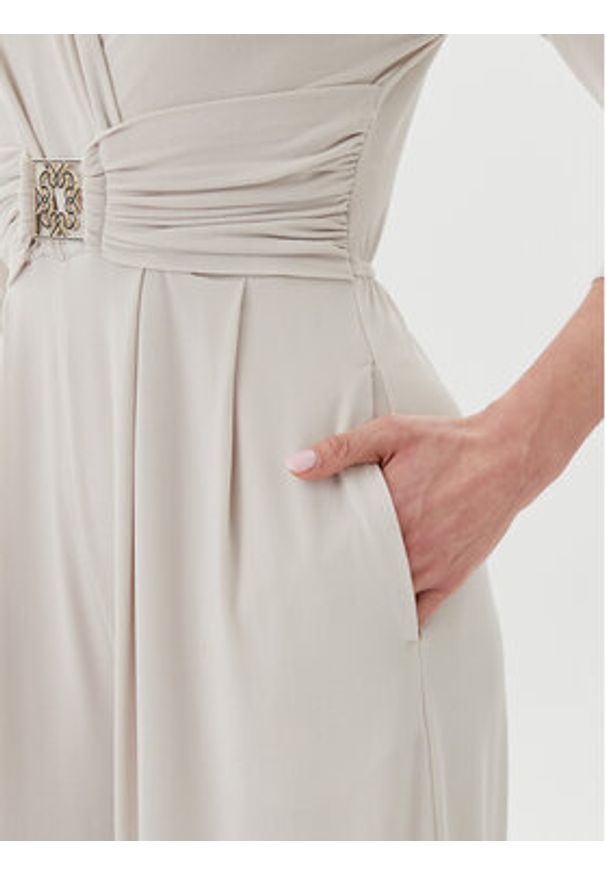 Rinascimento Kombinezon CFC0123772003 Beżowy Regular Fit. Kolor: beżowy. Materiał: syntetyk