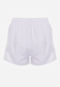 Born2be - Białe Szorty Sportowe z Siateczkowymi Wstawkami i Podszewką Tamaris. Okazja: na co dzień, na spacer. Kolor: biały. Styl: sportowy #6