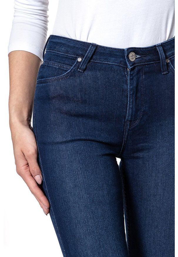 Lee - SPODNIE DAMSKIE LEE SCARLETT HIGH VQ L626RIVQ 112114334. Stan: podwyższony