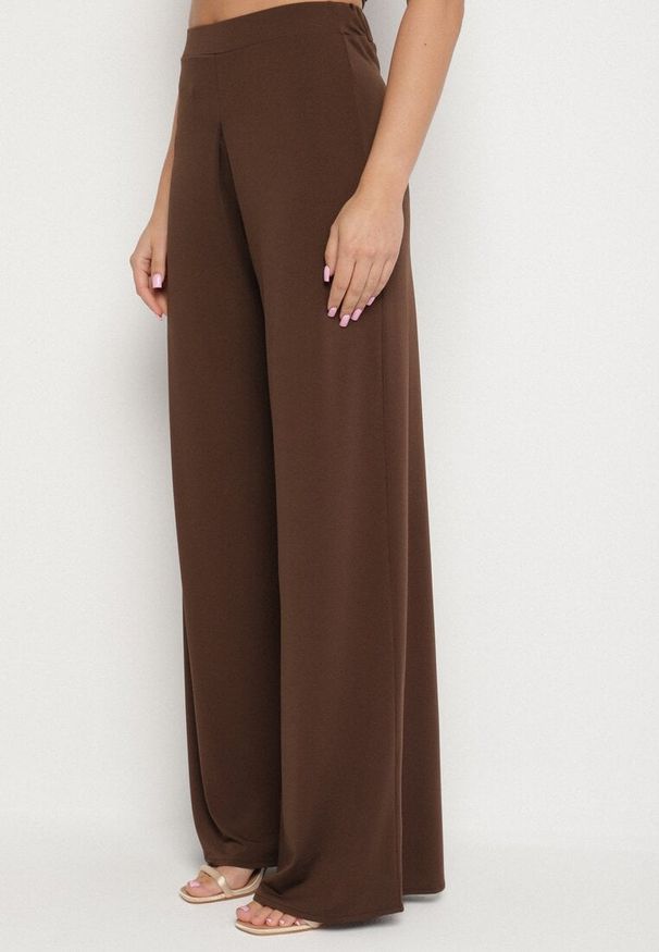 Born2be - Brązowy Komplet Bluzka z Wiązaniem i Szerokie Spodnie Halazea. Kolor: brązowy
