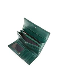 Wittchen - Damski portfel ze skóry lakierowany z monogramem. Kolor: zielony. Materiał: lakier, skóra. Wzór: aplikacja #5
