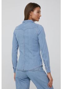 Wrangler koszula jeansowa damska slim z kołnierzykiem klasycznym. Typ kołnierza: kołnierzyk klasyczny. Kolor: niebieski. Materiał: jeans. Długość rękawa: długi rękaw. Długość: długie. Styl: klasyczny #5