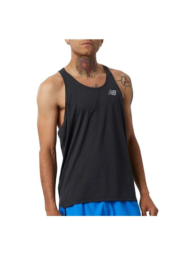 Koszulka New Balance MT21260BK - czarna. Kolor: czarny. Materiał: materiał, poliester. Długość rękawa: bez rękawów. Sezon: lato. Sport: fitness