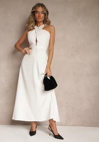 Renee - Biała Koktajlowa Sukienka z Wiskozą i Dekoltem Halter Dolmanna. Typ kołnierza: dekolt halter. Kolor: biały. Materiał: wiskoza. Styl: wizytowy #3