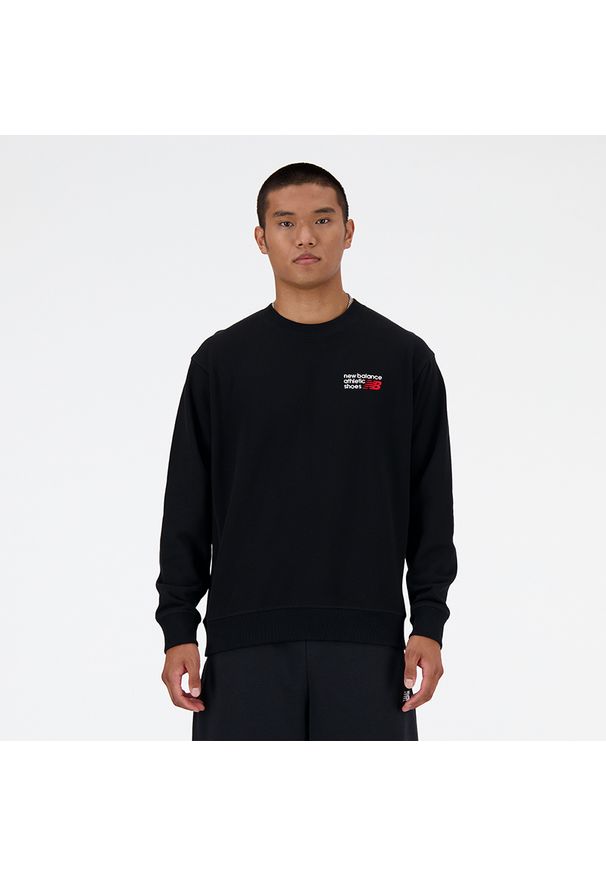 Bluza męska New Balance MT41547BK – czarna. Kolor: czarny. Materiał: tkanina, bawełna, dresówka. Wzór: napisy