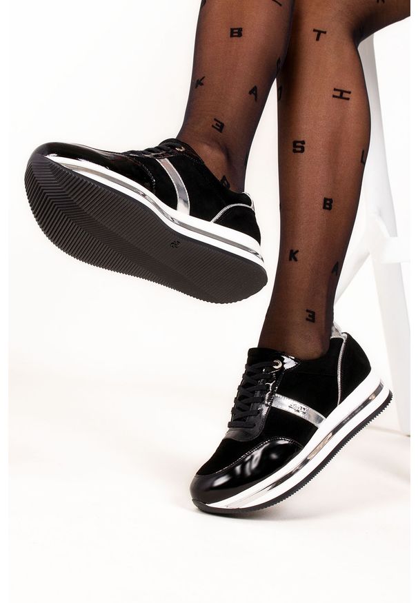Kati - Czarne sneakersy kati buty sportowe sznurowane polska skóra 7090. Kolor: srebrny, wielokolorowy, czarny. Materiał: skóra