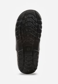 Born2be - Czarno-Zielone Klapki na Grubej Podeszwie z Wycięciami na Cholewce Henria. Okazja: na co dzień. Kolor: czarny. Materiał: jeans, dresówka. Styl: sportowy, wakacyjny, casual #6