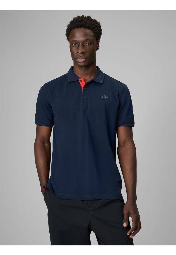 4f - 4F Koszulka polo regular męska - granatowa S. Okazja: na co dzień, do pracy, na spacer. Typ kołnierza: polo. Kolor: niebieski. Materiał: dzianina, materiał, bawełna. Styl: casual, klasyczny