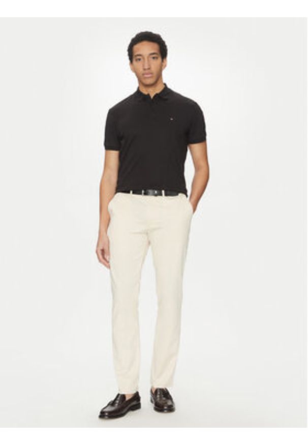 TOMMY HILFIGER - Tommy Hilfiger Chinosy Denton MW0MW38863 Beżowy Slim Fit. Kolor: beżowy. Materiał: bawełna
