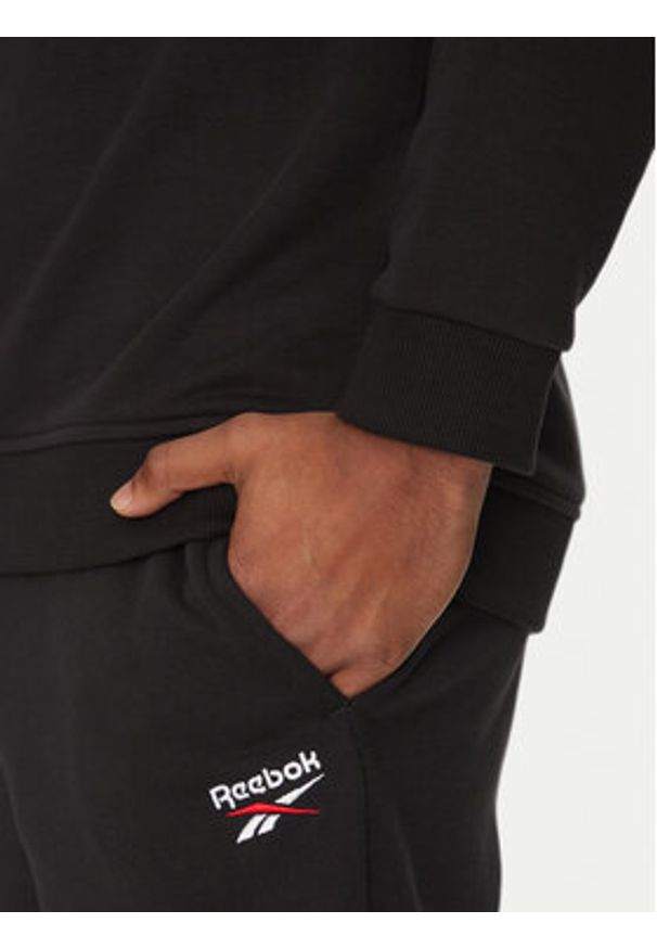 Reebok Bluza 100221788 Czarny Regular Fit. Kolor: czarny. Materiał: bawełna