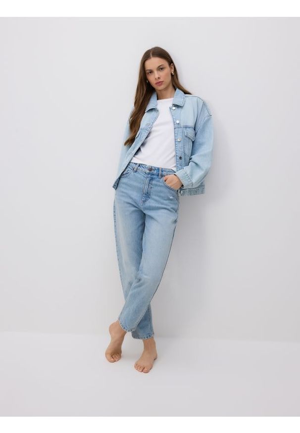 Reserved - Jeansy mom fit - niebieski. Kolor: niebieski