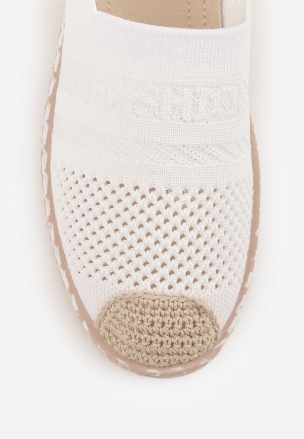 Renee - Białe Espadryle z Plecioną Cholewką przed Kostkę Mokosa. Okazja: na co dzień. Wysokość cholewki: przed kostkę. Kolor: biały. Materiał: jeans. Szerokość cholewki: normalna. Styl: elegancki, wakacyjny, casual