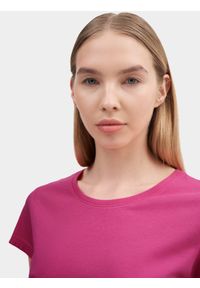 4f - T-shirt regular gładki damski. Kolor: różowy. Materiał: bawełna. Wzór: gładki