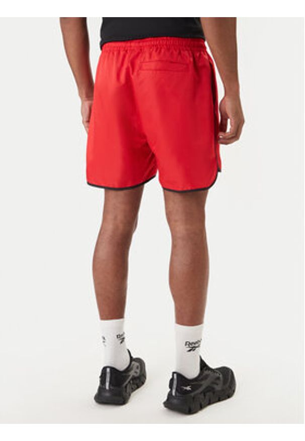 Reebok Szorty sportowe Best RK25557CCM Czerwony Regular Fit. Kolor: czerwony. Materiał: syntetyk. Styl: sportowy
