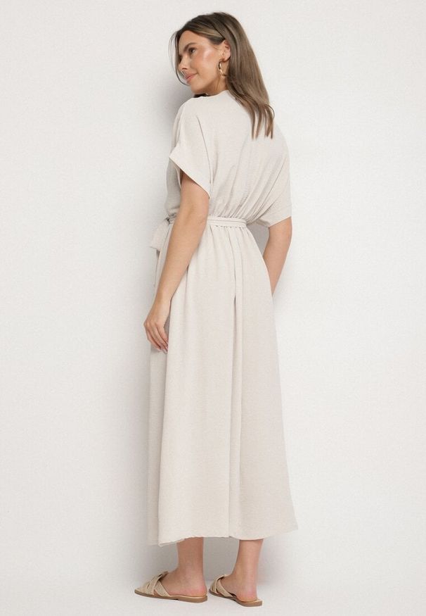 Born2be - Beżowa Sukienka z Bawełną i Ozdobnym Paskiem Lunistra. Okazja: na co dzień. Kolor: beżowy. Materiał: bawełna. Wzór: aplikacja. Styl: klasyczny, casual, elegancki