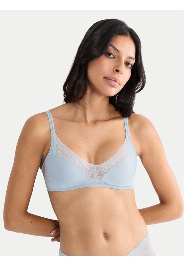 Triumph Biustonosz bezfiszbinowy Breathe & Lift Smart 10226333 Niebieski jasny. Kolor: niebieski. Materiał: syntetyk