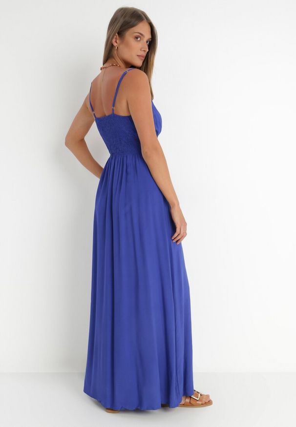 Born2be - Granatowa Sukienka Cadole. Kolor: niebieski. Materiał: bawełna. Długość rękawa: na ramiączkach. Typ sukienki: kopertowe. Styl: wakacyjny. Długość: maxi