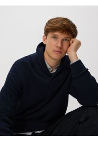 Reserved - Strukturalny sweter z bawełny - granatowy. Kolor: niebieski. Materiał: bawełna #1