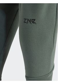 Adidas - adidas Spodnie dresowe Z.N.E. Winterized IS4333 Zielony Regular Fit. Kolor: zielony. Materiał: syntetyk #4