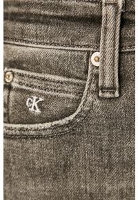 Calvin Klein Jeans - Jeansy. Stan: podwyższony. Kolor: szary. Materiał: bawełna, denim, elastan #5