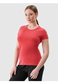 4f - T-shirt slim gładki damski - czerwony. Okazja: na co dzień. Kolor: czerwony. Materiał: dzianina, materiał, elastan, jersey, bawełna. Wzór: gładki. Styl: casual, sportowy