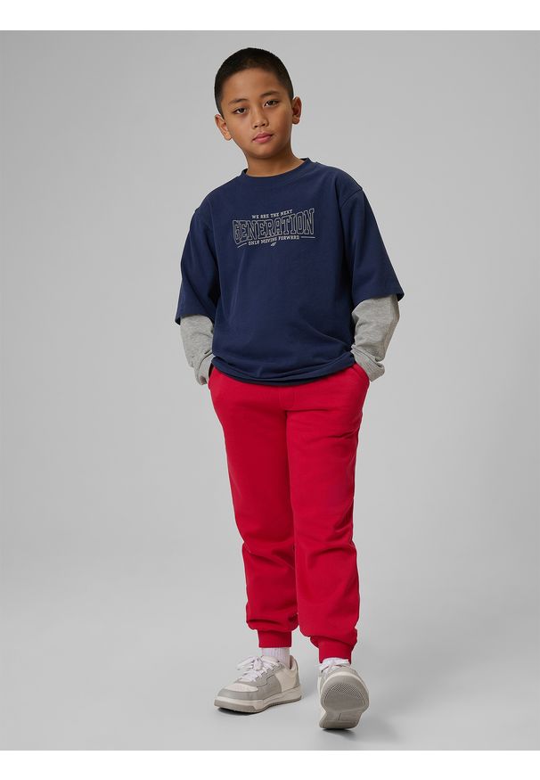 4f - 4F Spodnie dresowe joggery chłopięce - czerwone 152 (11-12 lat). Okazja: na co dzień. Kolor: czerwony. Materiał: dresówka. Sezon: lato. Styl: casual