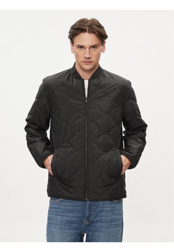 Only & Sons Kurtka przejściowa Art. 22027456 Czarny Regular Fit. Kolor: czarny. Materiał: syntetyk