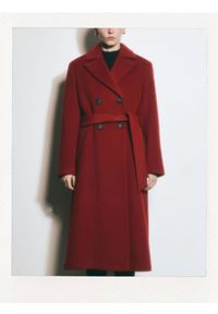 Reserved - Dwurzędowy płaszcz z wełną - czerwony. Kolor: czerwony. Materiał: wełna #1