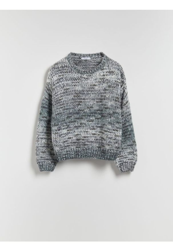 Reserved - Sweter z obniżoną linią ramion - szary. Kolor: szary. Materiał: dzianina