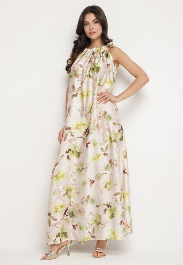 Born2be - Zielona Satynowa Sukienka w Kwiaty Fenaresia. Okazja: na spacer, na co dzień. Kolor: zielony. Materiał: satyna. Długość rękawa: na ramiączkach. Wzór: kwiaty. Sezon: lato. Typ sukienki: proste. Styl: casual, elegancki