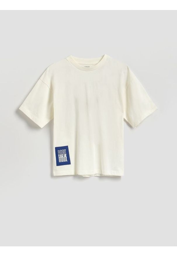 Reserved - Bawełniany t-shirt - złamana biel. Materiał: bawełna