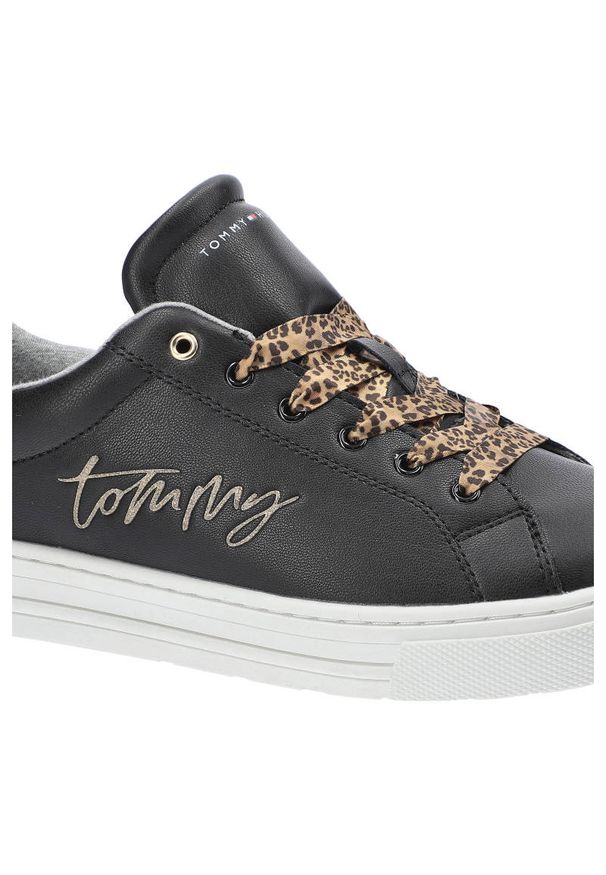 TOMMY HILFIGER - Czarne Sneakersy Tommy Hilfiger Damskie Modne Buty. Kolor: czarny. Materiał: skóra ekologiczna, materiał. Szerokość cholewki: normalna. Wzór: motyw zwierzęcy. Obcas: na płaskiej podeszwie