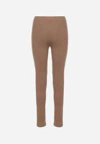 Born2be - Ciemnobeżowe Legginsy z Wiskozą z Wysokim Stanem Zdobione Guzikiem z Cyrkoniami Nalette. Okazja: na co dzień. Stan: podwyższony. Kolor: beżowy. Materiał: wiskoza. Wzór: aplikacja. Styl: elegancki, casual #2