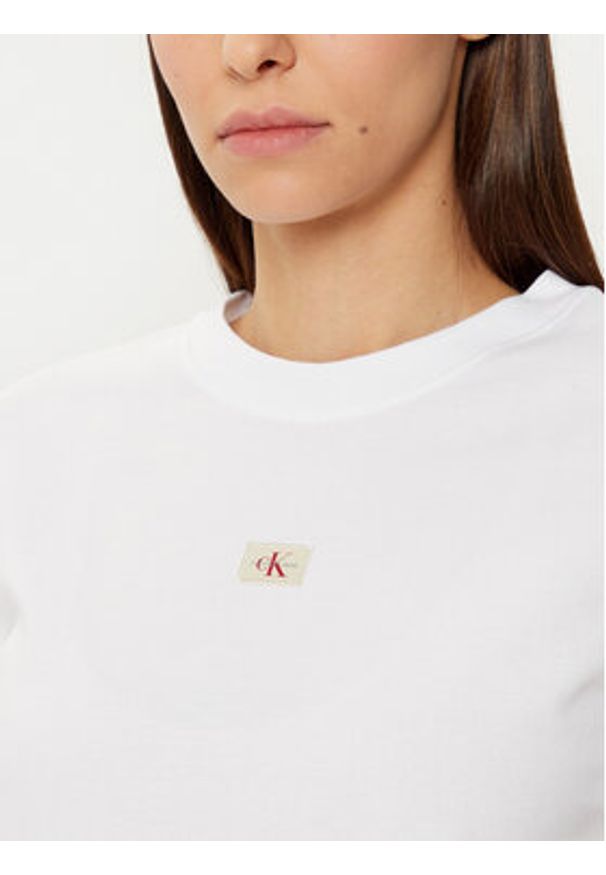 Calvin Klein Jeans T-Shirt J20J225084 Biały Regular Fit. Kolor: biały. Materiał: bawełna