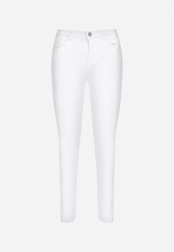 Born2be - Białe Jeansy Skinny z Regularnym Stanem Ingas. Kolor: biały. Długość: krótkie. Wzór: gładki